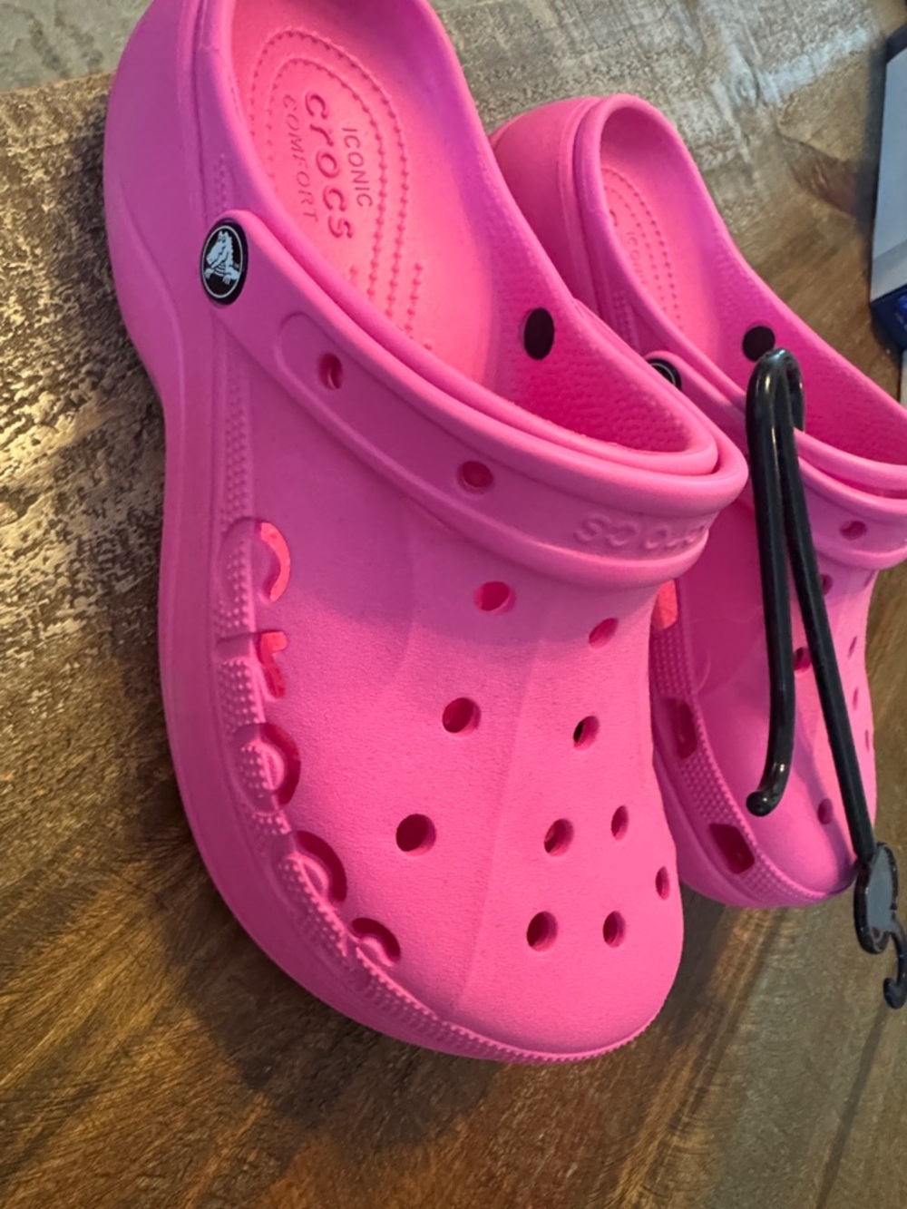 CROCS NEW Crocs Women's Baya Platform Clog Sandal Color Electric Pink size 11